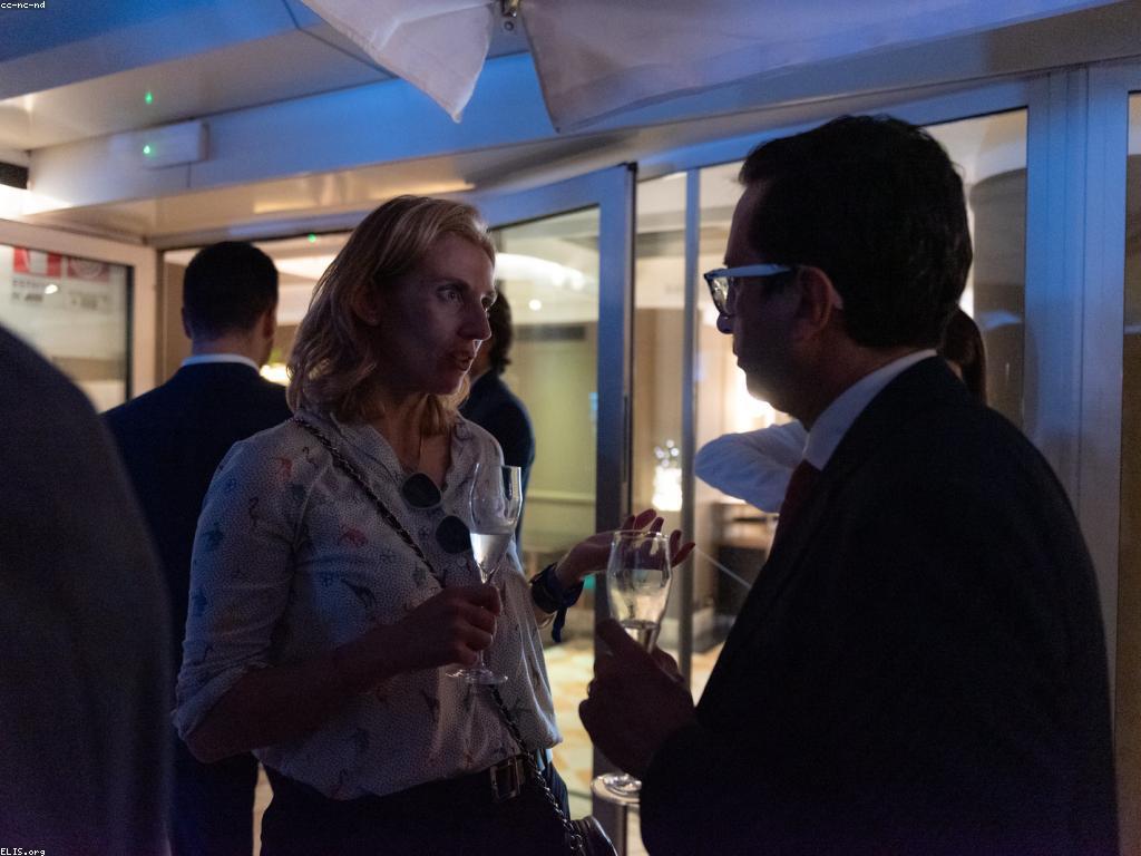 គន្លឹះសម្រាប់ពត៌មានថ្មីៗ និងការវិវត្តន៍នៅក្នុងល្បឿនបច្ចេកវិទ្យា